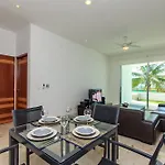 Casa Del Mar